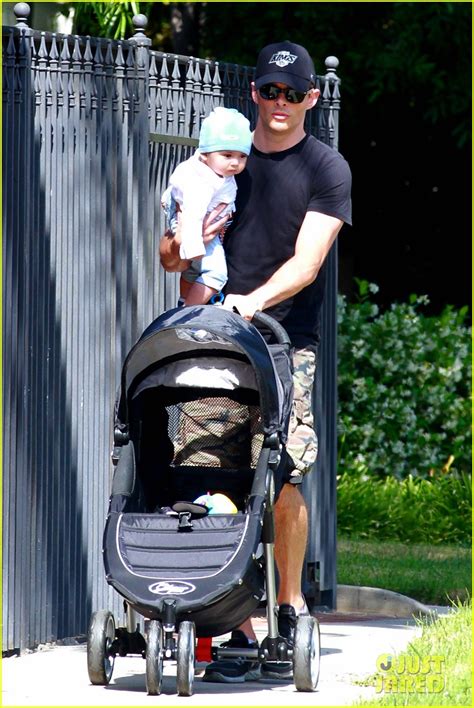 James Marsden Walks with Son William Luca: Photo 2879151 | Celebrity Babies, James Marsden ...