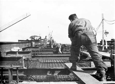 NZ Men With Balls of Steel: Incredible Photos of Construction Workers ...