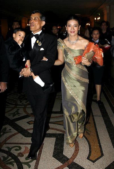 Crown Prince Maha Vajiralongkorn and family in Paris, France on... ニュース写真 - Getty Images | 写真