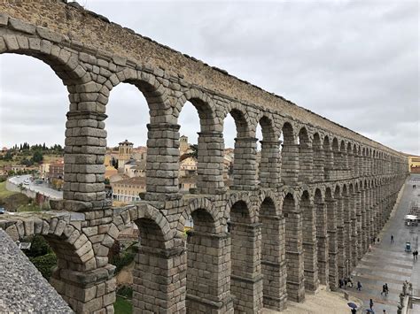 ancient roman aqueduct - Segovia, Spain. no mortar, just stone blocks relying on gravity! : r/travel