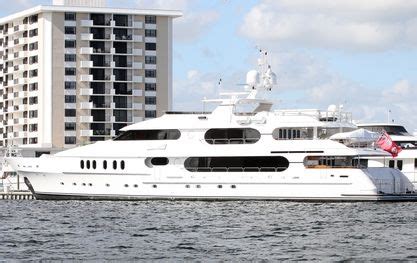 Tiger Woods' Yacht: Name, Price, Size and Other Details