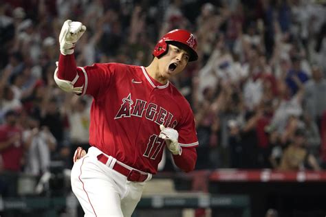 Shohei Ohtani agrees to record $700 million, 10-year contract with ...