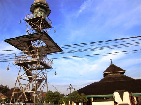 Keliling Kawasan Masjid Agung Demak - Nasirullah Sitam