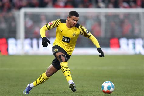 Manuel Akanji set to leave Borussia Dortmund this summer