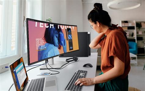 Dell Unveils A Gigantic 40-Inch Curved 4K Monitor; To Be Available In ...