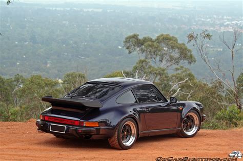 PORSCHE 930 - Review and photos