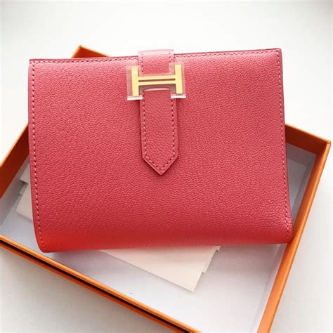 Traveling Light With A Replica Hermes Wallet - Chloe Howl