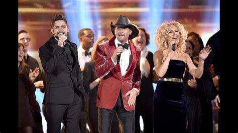 CMAs Best Moments: Emotional Tributes Tributes, a Sugarland Reunion and More - YouTube