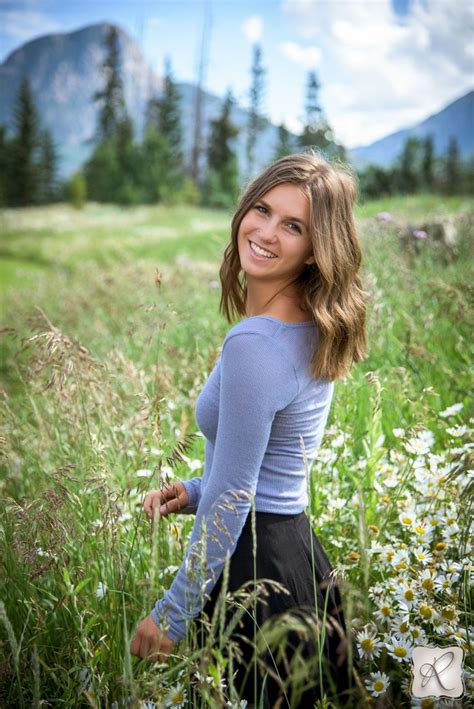 Maggie Wigton's Senior Pictures Durango Colorado | Senior photos girls, Outdoor senior pictures ...