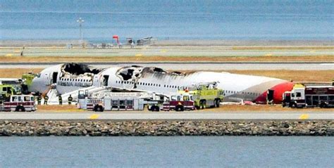 Crash of a Boeing 777-28E in San Francisco: 3 killed | Bureau of ...