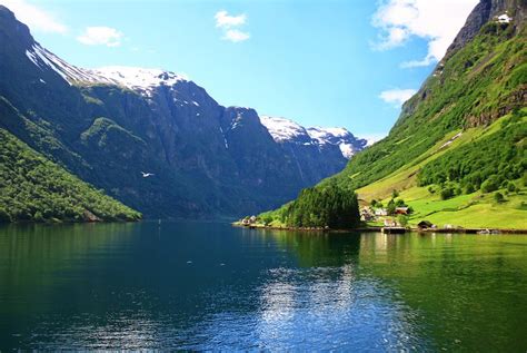 Fjord Escape to Bergen & Balestrand | Holidays 2024/2025 | Best Served ...