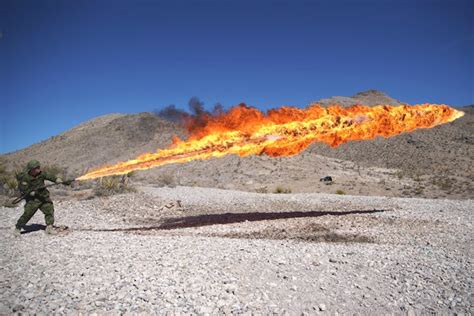 M9 Flamethrower: (5 Gallons Of Fuel) | Battlefield Vegas