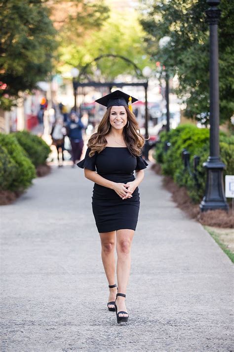 UGA arch graduation photos | Athens Georgia senior photographer ...