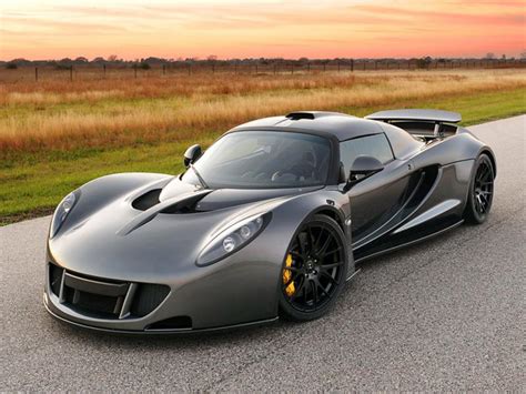 Hennessey Venom GT - the fastest production car in the world - ViewKick