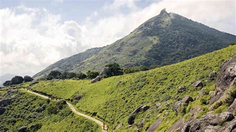 Velliangiri - A Mountain of a Temple