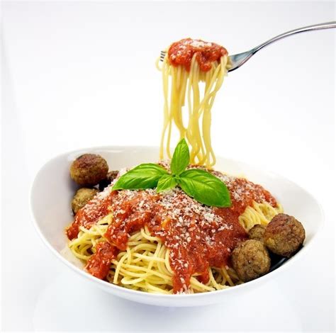 File:Spaghetti with Meatballs (cropped).jpg - Wikimedia Commons