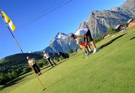 Deux Alpes Summer Holidays | Summer Skiiing | Peak Retreats