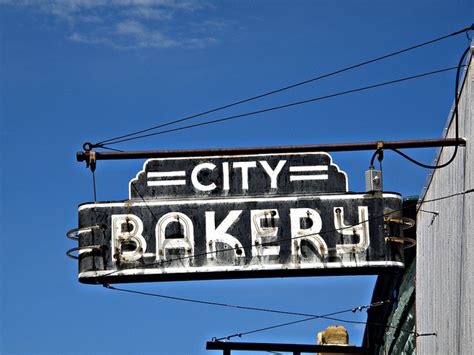 77 best images about Vintage Bakery Neon Signs on Pinterest | Neon, Donuts and Vintage bakery