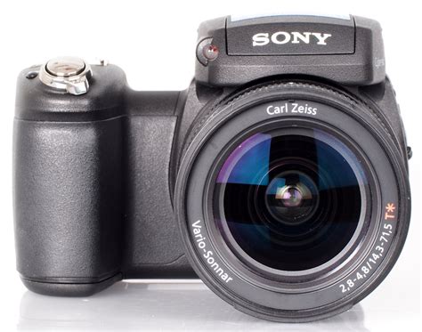 Sony Cyber-shot DSC-R1 Images