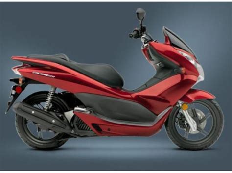 Buy 2013 Honda PCX150 SCOOTER Moped on 2040-motos