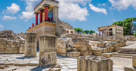 The Archaeological Site of Knossos - Through Eternity Tours