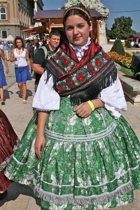 Hungarian girl in traditional costume | Folk clothing, Traditional ...