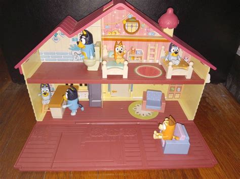 Bluey Heeler House Family Home Playset with Furniture Car & Figures Moose 2018 | #4627663618