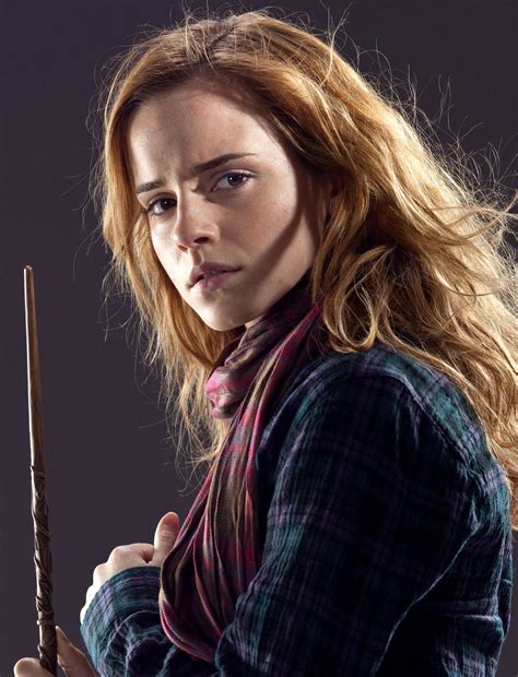 Hermione Granger's scarf | Harry Potter Wiki | FANDOM powered by Wikia