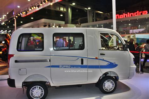 Mahindra e-Verito and Supro Electric Van debuts at 2016 Auto Expo