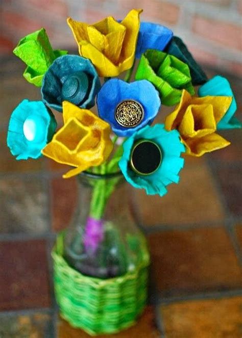 Solountip.com: DIY | Egg carton crafts, Egg carton flowers, Egg carton