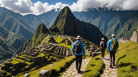 Exploration des mystères du trek sur le Chemin de l'Inca menant au ...