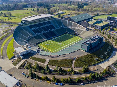 Autzen Stadium, Eugene - Birds Eye View : r/oregon