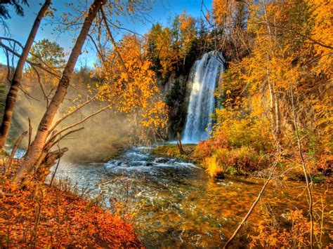 The Amazing Autumn Leaf Colors of Spearfish Canyon: A Photo Essay | Travel South Dakota