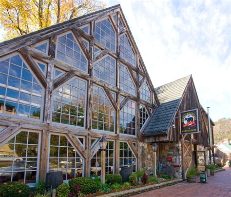 FINE DINING - The Historic Gatlinburg Inn