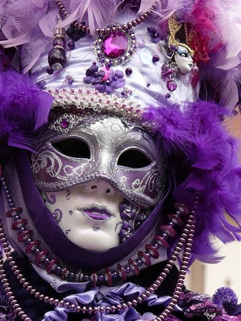 40 Beautiful Carnivale Masks And Meaning