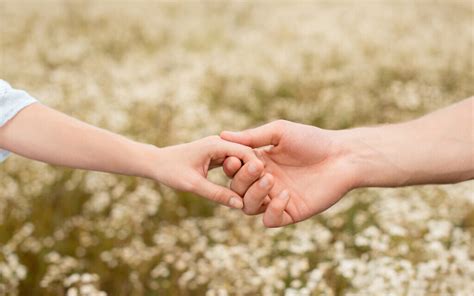 Holding hands can help reduce a loved one's pain, study shows | The Times of Israel