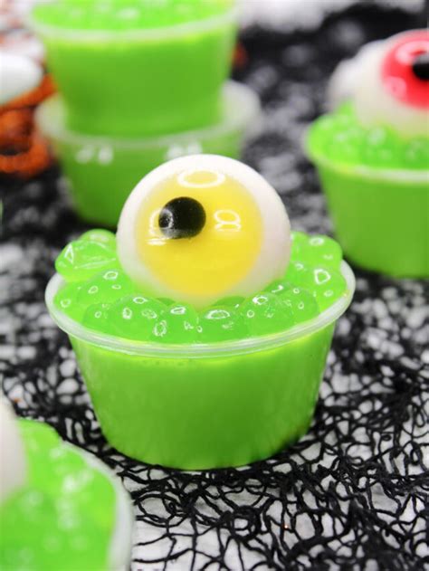 Halloween Eyeball Jello Shots - Oh My Creative