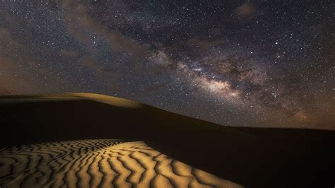 Breathtaking Starry Nights in a Middle Eastern Desert (PHOTOS) | The Weather Channel