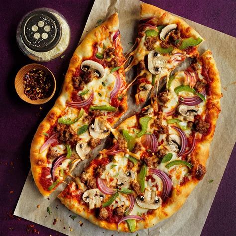 Our 10 Best Pizza Recipes for When You Want More Than Delivery