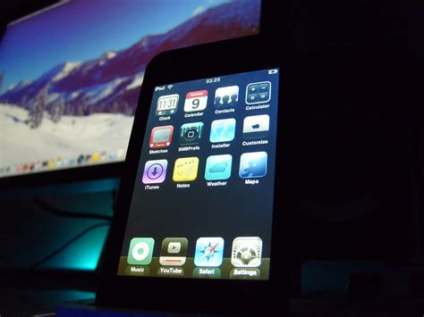iPod Touch | iPod Touch screen at a weird angle in the dark.… | DeclanTM | Flickr