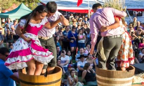 Grape harvest festivals in Chile - travelArt