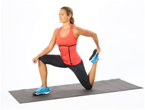 Kneeling Quad Stretch | Best Quad Stretches | POPSUGAR Fitness Photo 4