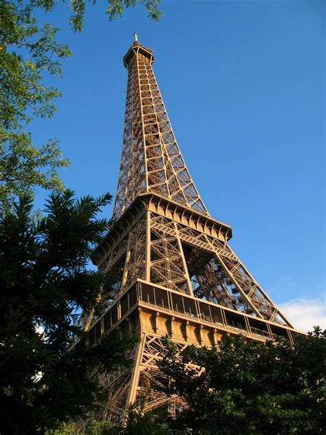 Gambar Wallpaper Menara Eiffel Paris - Tamatravel