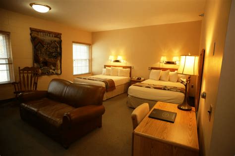 DNR: State Park Inns: Canyon Inn Lodging & Amenities