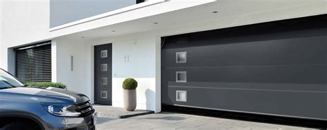 Discover the Best Models of Sliding Garage Doors: Increase Your Curb Appeal Today!