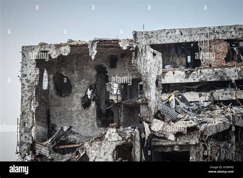 Detail view of donetsk airport ruins Stock Photo - Alamy