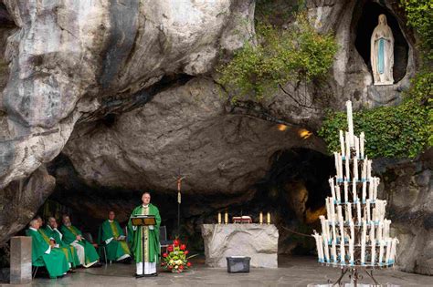 Clonfert Diocesan Pilgrimage to Lourdes - Joe Walsh Tours