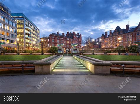 Sheffield Town Centre Image & Photo (Free Trial) | Bigstock