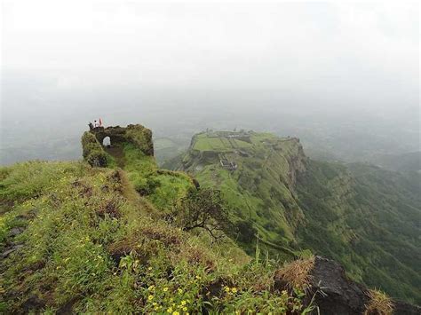 Rajgad Fort, Pune - Trekking, images, information