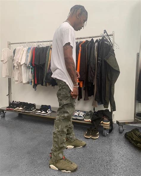 Pin auf Travis Scott Fits